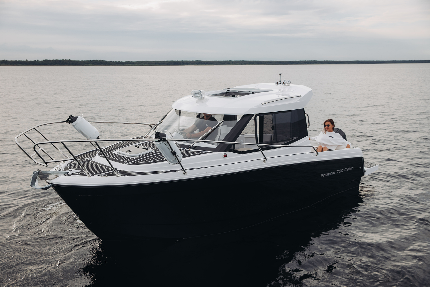 Phoenix 700 Cabin